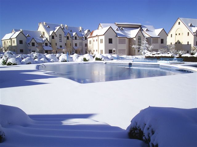 مدينة أفران المغربية  Neige_ifrane