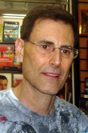 Uri Geller Uri_Geller_in_Russia2