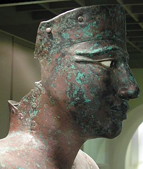 ما هو معدن البرونز  PepiI-CopperStatue-Cropped