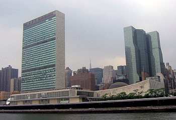 Endroit mondialement connu Siège de l'ONU (trouvé par freeze - Page 2 United_Nations_HQ_-_New_York_City