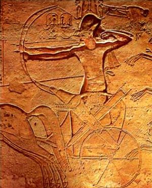 Breve historia del arco Ramses_II_at_Kadesh