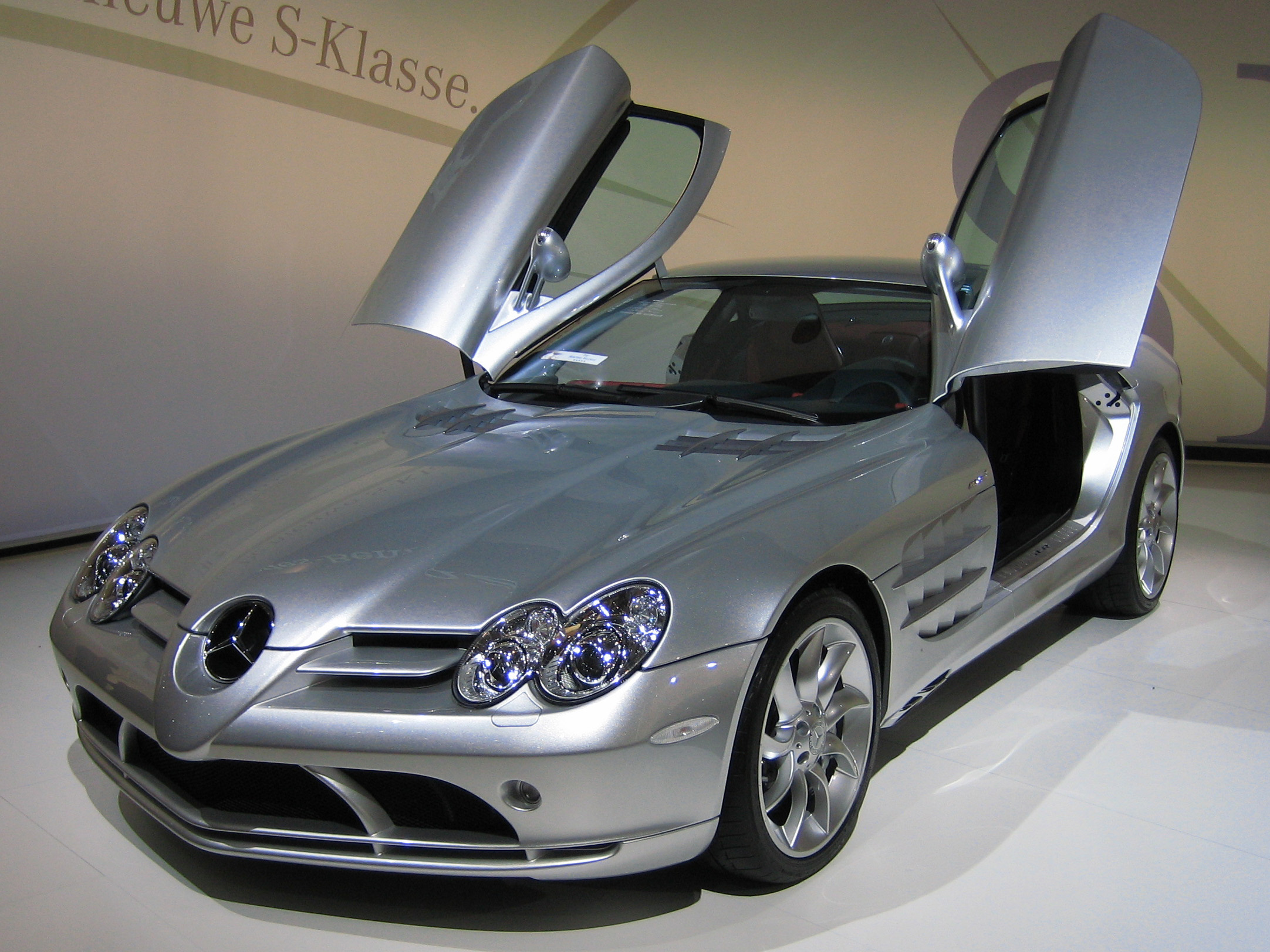 Objetos Dorian Mercedes-Benz_SLR_McLaren_2_cropped