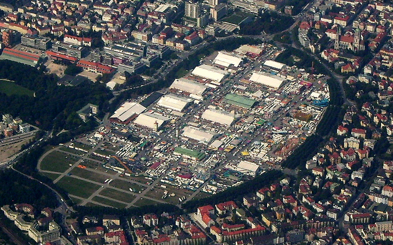 Najveće i najluđe žurke na svetu Wiesn2006_Luftaufnahme
