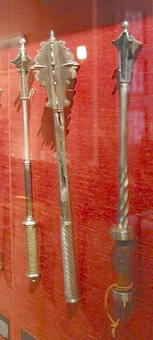 أسلحة الووشو Maces