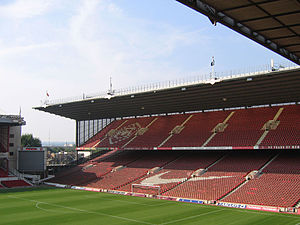 Arsenal 300px-Arsenal_Stadium_interior_North_Bank