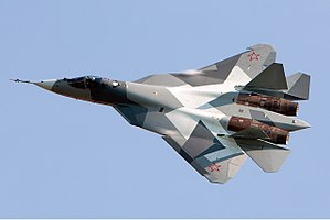 من الاقوى العائلة الروسية او الامريكية 300px-Sukhoi_T-50_Beltyukov