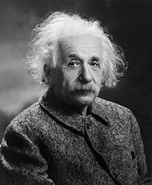 معلومات عامة 220px-Albert_Einstein_1947