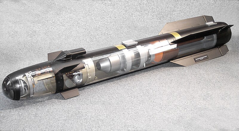  أحدث أنظمة الصواريخ المضادة للسفن في الترسانة العالمية  800px-Lockheed_Martin_Longbow_Hellfire