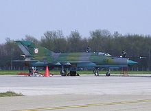 Tìm hiểu về máy bay Liên Xô(cũ)-Nga:Máy Bay Mikoyan-Gurevich Mig 220px-MiG21_HR