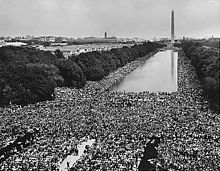 مارتن لوثر كينغ (2-نضاله من أجل الحرية) 220px-View_of_Crowd_at_1963_March_on_Washington