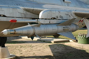 اكبر موسوعه للاسلحه الروسيه 300px-K-5M_Air-to-Air_Missile