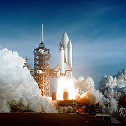       250px-Space_Shuttle_Columbia_launching