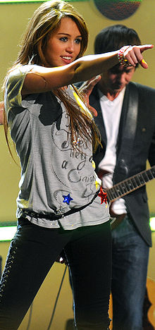 Miley Ray Cyrus 220px-Miley_Cyrus_at_Kids%27_Inaugural_2_cropped