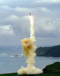 بالتفاصيل:القنبلة النووية مع صور وفيديوهات 200px-Minuteman3launch