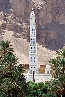 اليمن السعيد 220px-Minaret_Al_Muhdhar_Mosque_Tarim_Yemen