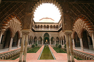 الأندلس 300px-Patio_de_las_doncellas