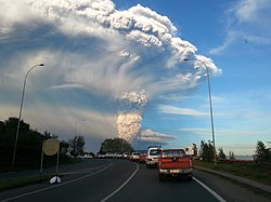 Erupcion volcan Calbuco !!!! 250px-Calbuco22-4-15