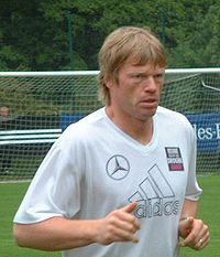 Grandes Figuras del Deporte [Volumen 1] 200px-Oliver_Kahn_06-2004