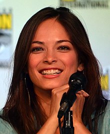 Kristin Kreuk 220px-Kristin_Kreuk_Comic-Con_2012