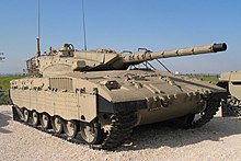 الدبابات نشأتها وتاريخها  220px-Merkava-2-latrun-2