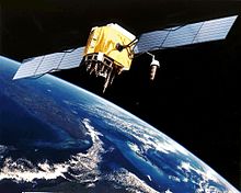 كل شئ عن نظام GPS  220px-GPS_Satellite_NASA_art-iif