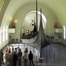 Tecnologie e invenzioni navali 220px-Oseberg_longship