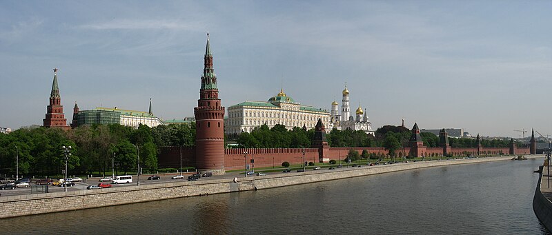 - - --^[-&#1052;&#1086;&#1089;&#1082;&#1074;&#1072; ]^-- - 800px-Panorama_of_Moscow_Kremlin