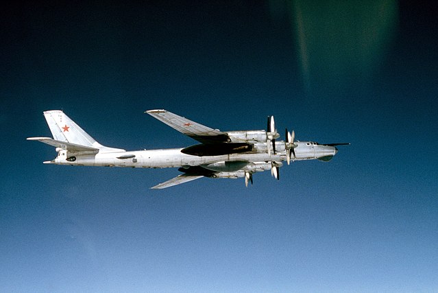 KALENDAR-vojno-politički događaji iz bliže i dalje prošlosti 640px-Tu-95_Bear_D
