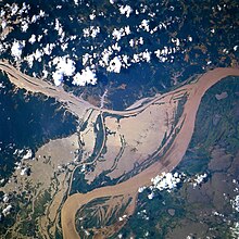 نهر الامزون 220px-Amazon-river-NASA