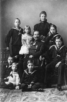 Viktoria Luise von Preußen 220px-Bundesarchiv_Bild_146-2008-0152%2C_Familie_Kaiser_Wilhelm_II.