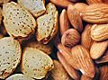 اللوز 120px-Almonds