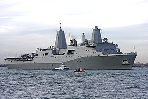 البحرية الامريكية  (US NAVY)  300px-USS_New_York_in_the_Hudson_River_200911