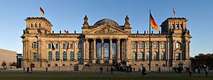 ألمانيا 300px-Reichstag_building_Berlin_view_from_west_before_sunset