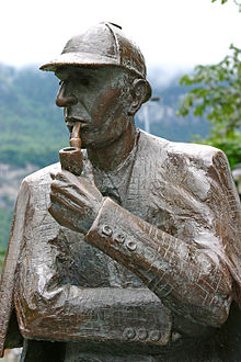 علبه الدردشه 2  - صفحة 5 220px-Sherlock_Holmes_statue_at_Meiringen1