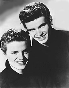 News 220px-Everly_Brothers_-_Cropped