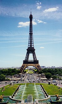 Paris 200px-Eiffel_Tower_from_Place_du_Trocad%C3%A9ro