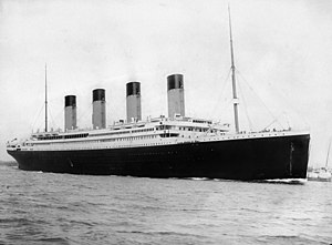 من حوادث غرق السفن و العبارات 300px-RMS_Titanic_3