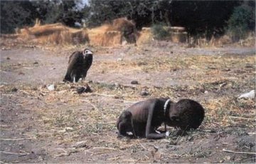 பொய் பேசும் படங்கள்! Kevin-Carter-Child-Vulture-Sudan