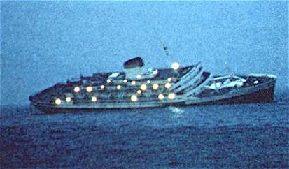 L'histoire de l'Andrea Doria Andrea_Doria_at_Dawn
