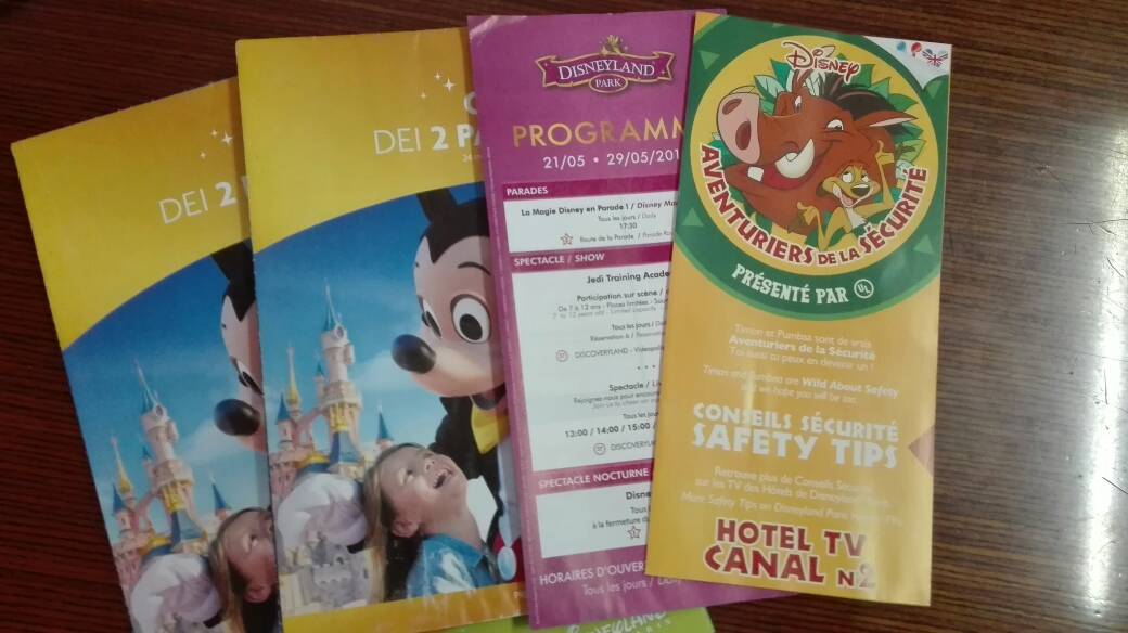 Le nostre collezioni disney - Pagina 16 01cf5340798ecb8c722e67b5b562bcff