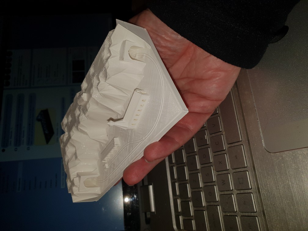 Imprimer et concevoir en impression 3D Main