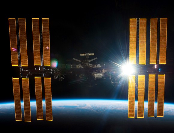 Mission Control Loses Contact with International Space Station  International-Space-Station-ISS-580x441