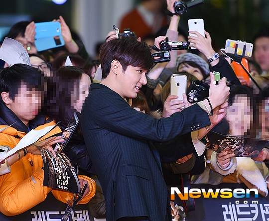 Lee Min Ho ngượng ngùng vì fans cuồng vồ vập 1420621234_8