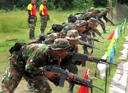 Lomba Pembinaan Satuan Marinir TNI AL Peristiwa-menembak-bisam-05