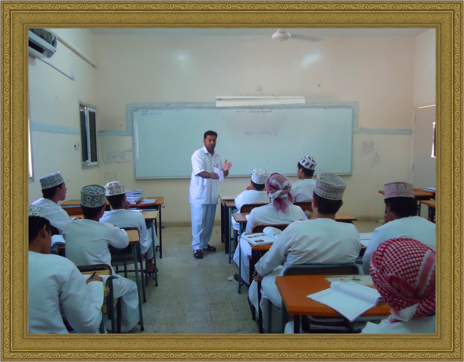 محاضرة عن ( الاسعافات الاولية ) بمدرسة أحمد بن ماجد للتعليم ما بعد الأساسي 0732a1