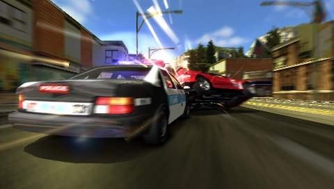 [30/08/05] 32 Images pour Burnout Legend Brntlgnd%20(16)