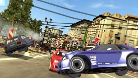 [30/08/05] 32 Images pour Burnout Legend Brntlgnd%20(2)