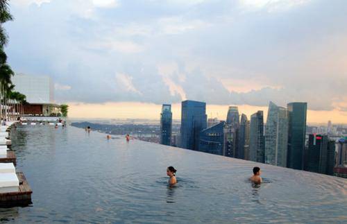 Sights You'd Like to See in a Bond Film - Page 2 Marina-Bay-Sands-Hotel