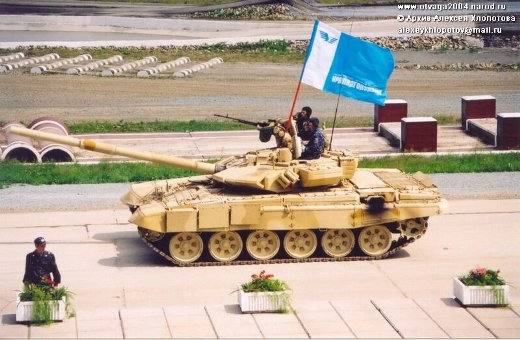 تسليم 86 دبابة t-90s للجزائر في 2012 Otvaga2004_t90_01