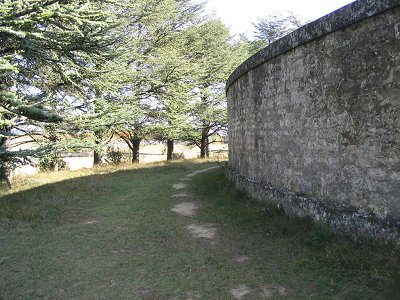 [RP] Terrain d'entraînement des arbalétriers (2) - Page 11 05_16_naurouze_obelisque_mur